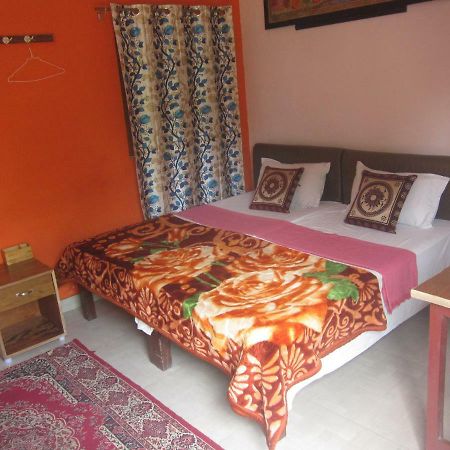 Kedar Guest House -Feel At Home Benares Buitenkant foto