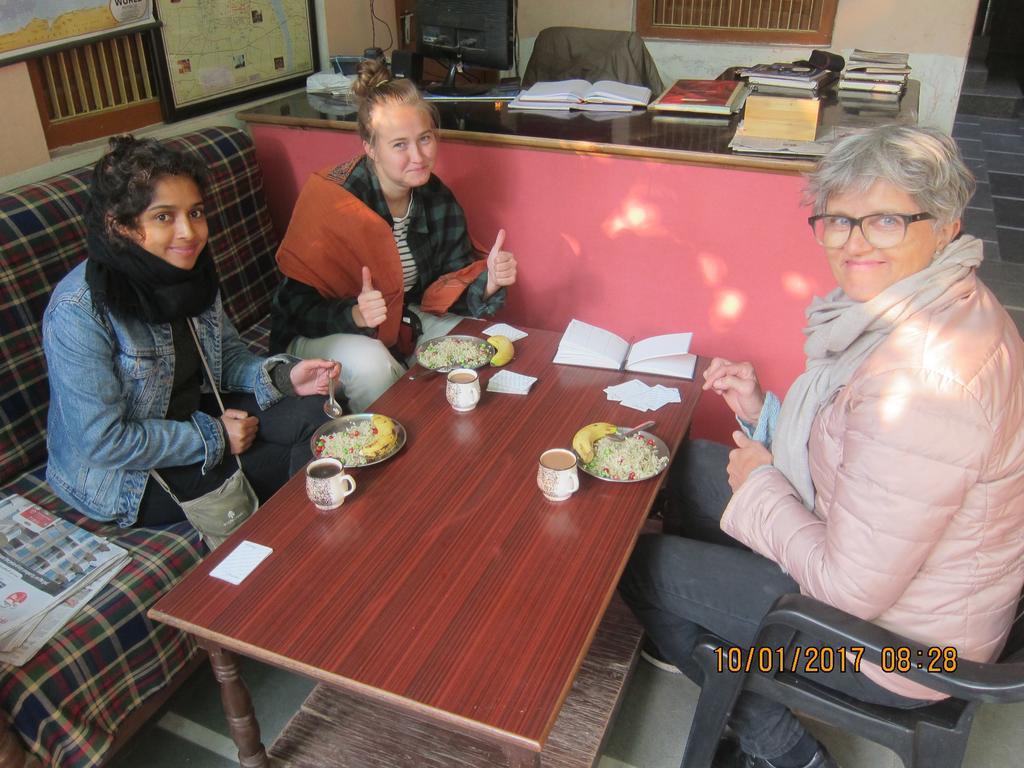 Kedar Guest House -Feel At Home Benares Buitenkant foto