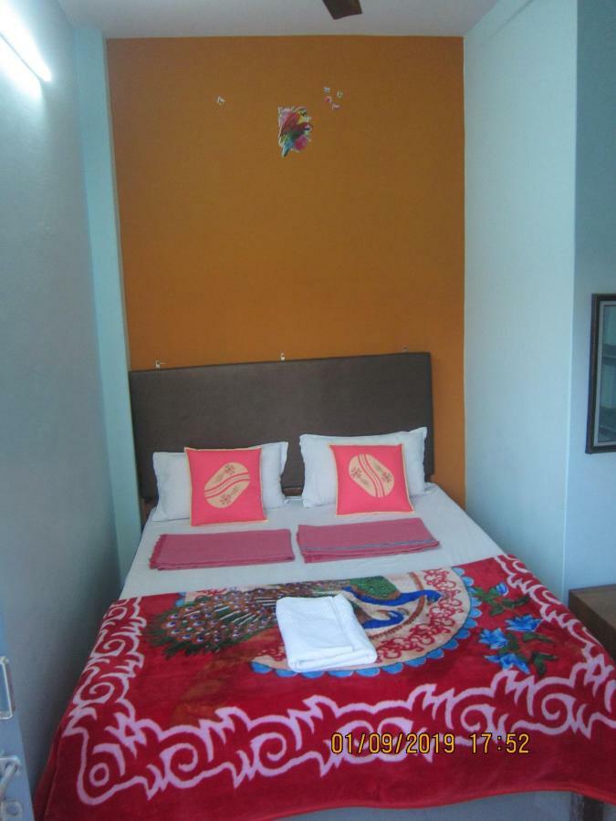 Kedar Guest House -Feel At Home Benares Buitenkant foto