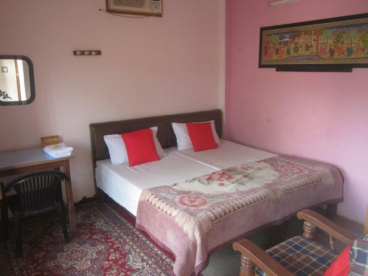 Kedar Guest House -Feel At Home Benares Buitenkant foto