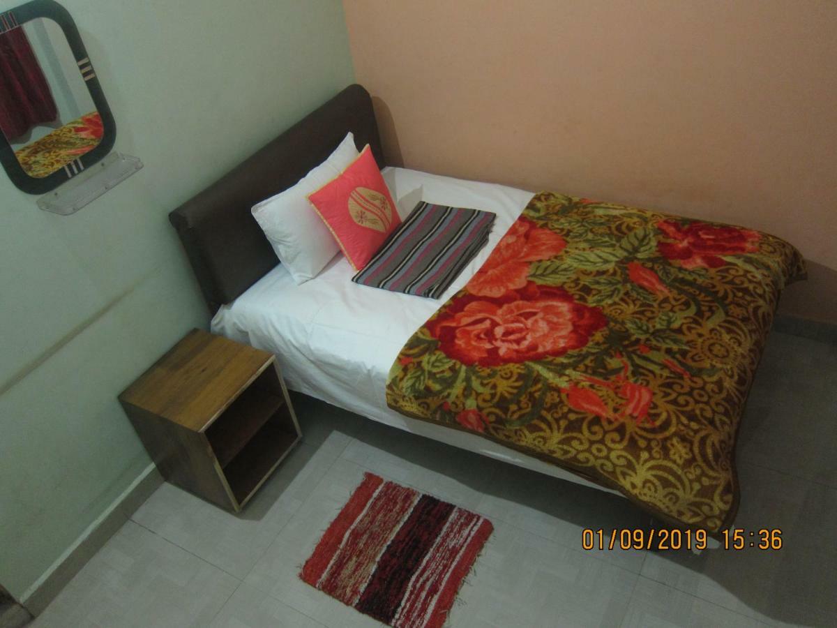 Kedar Guest House -Feel At Home Benares Buitenkant foto