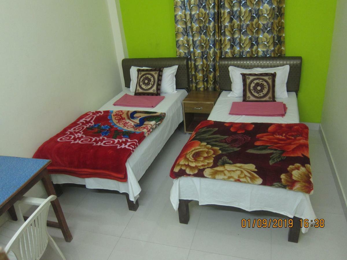 Kedar Guest House -Feel At Home Benares Buitenkant foto